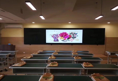 深圳市龍崗四聯(lián)小學(xué)